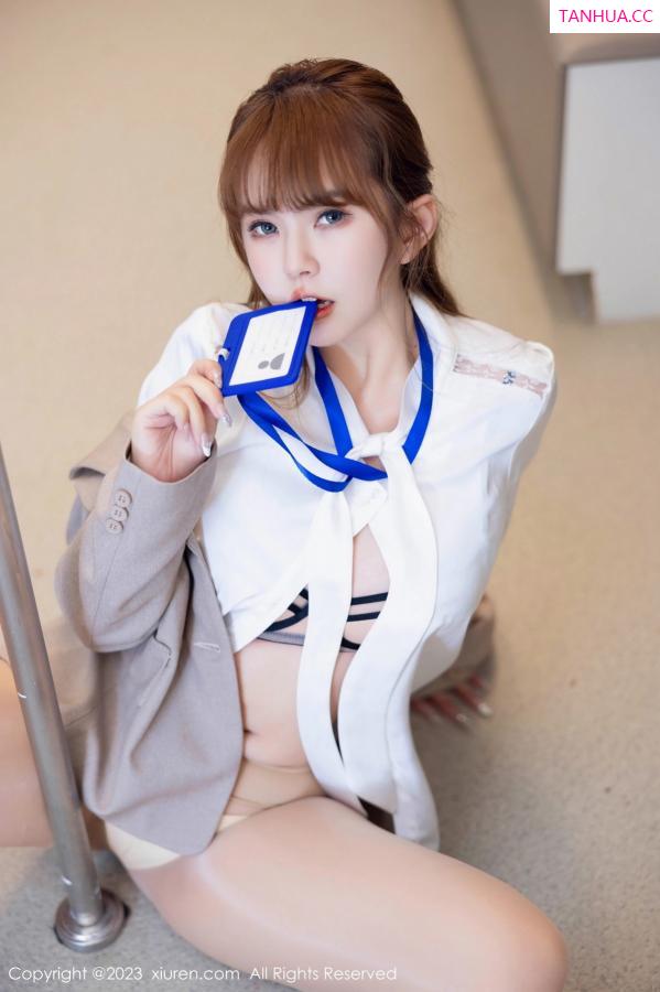 张思允  [XiuRen]高清写真图 2023.07.13 No.7073 张思允Nice Ol职业装第41张图片